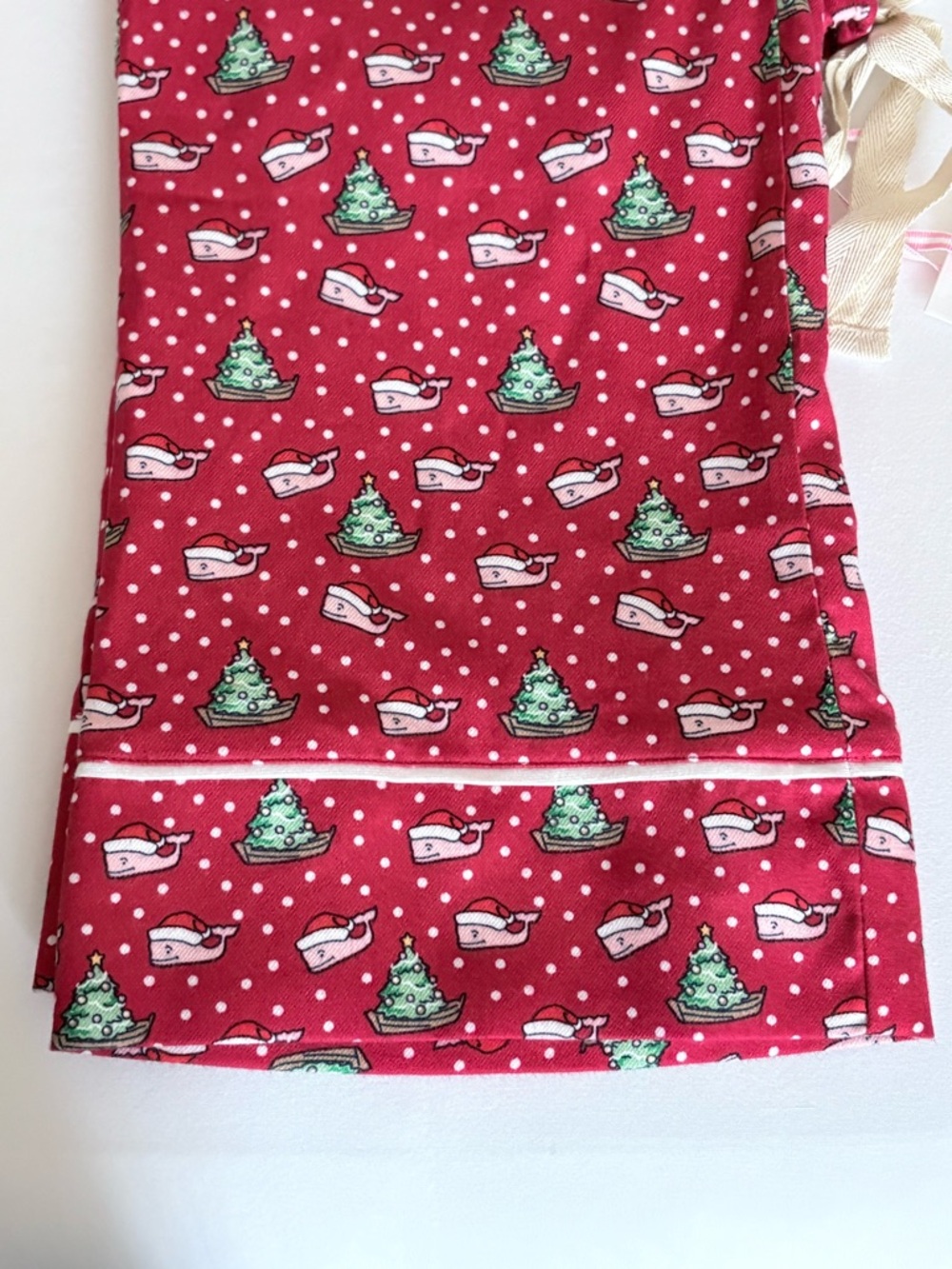 NWT Vineyard Vines Women’s Red Christmas Whale Flannel Lounge Pants S PJ Pants - Picture 5 of 6